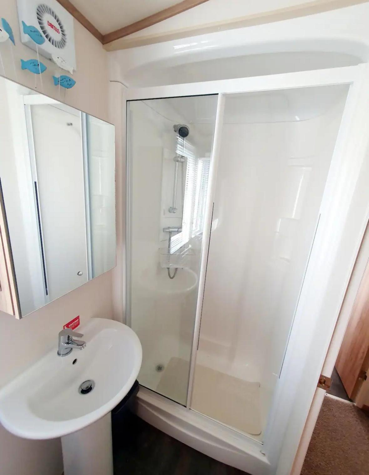 15 Kestrel Close Hot Tub Retreat Tattershall Bagian luar foto